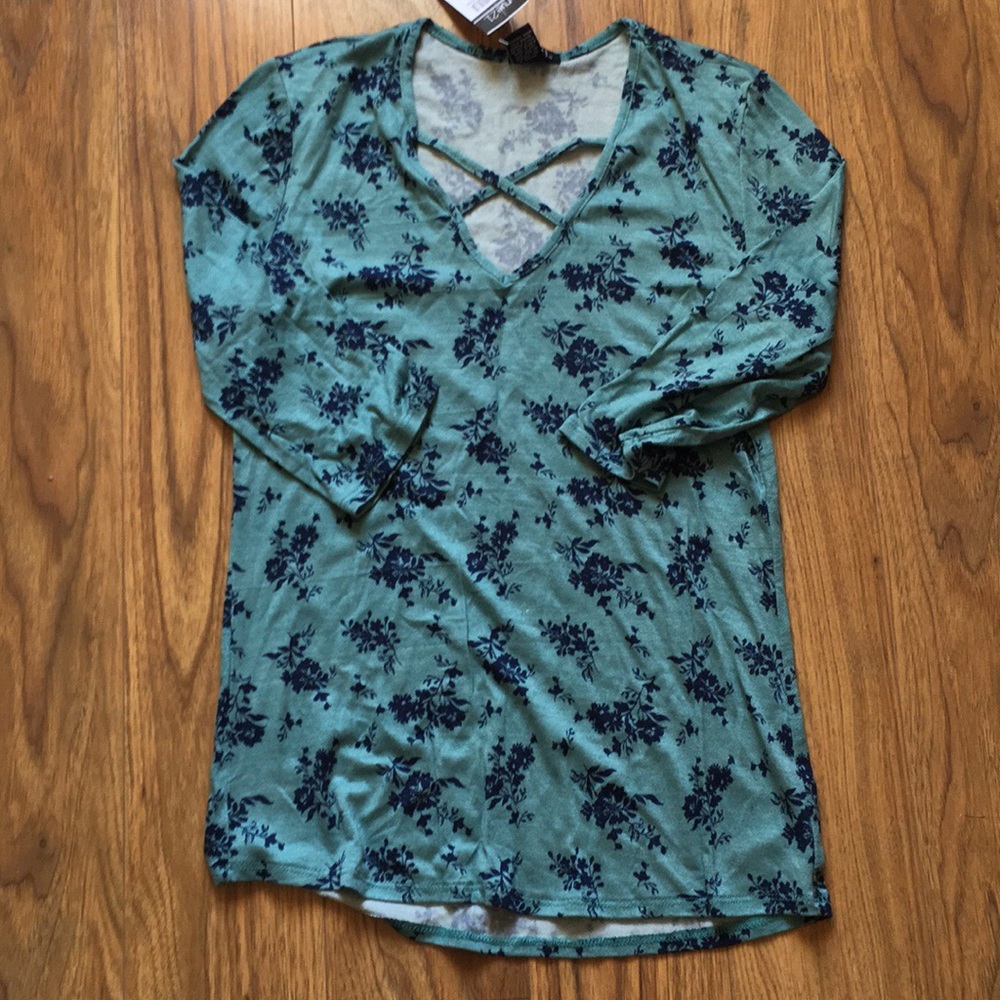 NWT Rue 21 Shirt